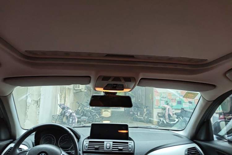 Used BMW 1 Series 2012 116i Leading Model Headliner