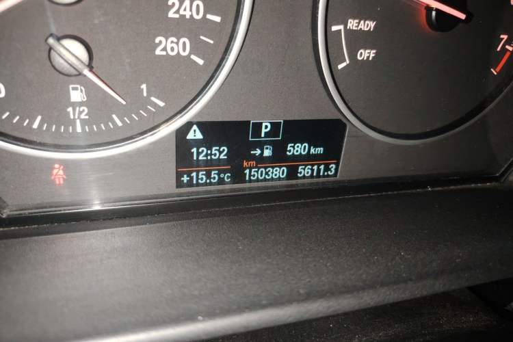 Used BMW 1 Series 2012 116i Leading Model Odometer Close Up