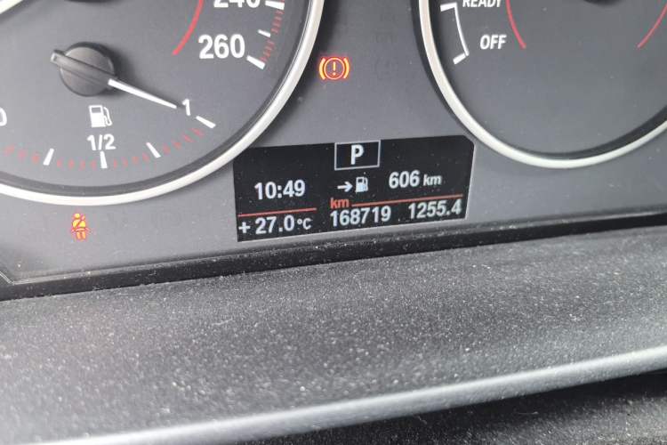 Used BMW 1 Series 2012 118i Sport Edition Odometer Close Up