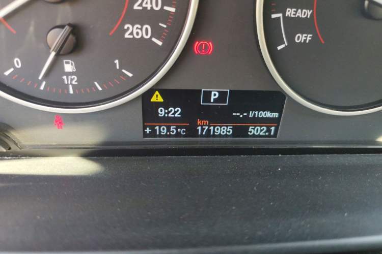 Used BMW 1 Series 2012 118i Sport Edition Odometer Close Up