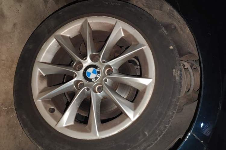 Used BMW 1 Series 2012 116i Urban Edition Right Front Wheel Hub