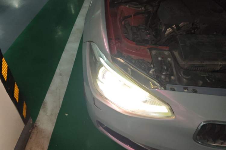 Used BMW 1 Series 2012 118i Leading Model Right Front Headlight