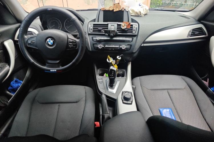 Used BMW 1 Series 2012 116i Leading Model Center Console