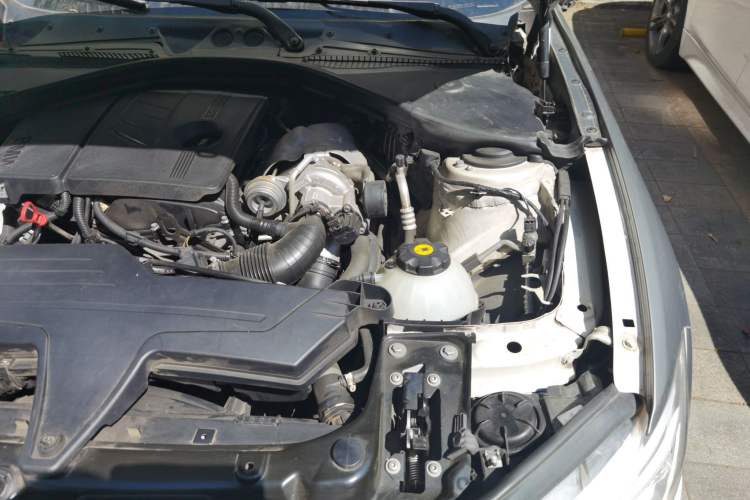 Used BMW 1 Series 2012 118i Leading Model Engine Bay Left