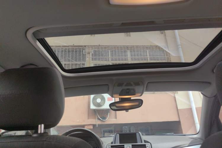 Used BMW 1 Series 2012 116i Leading Model Headliner