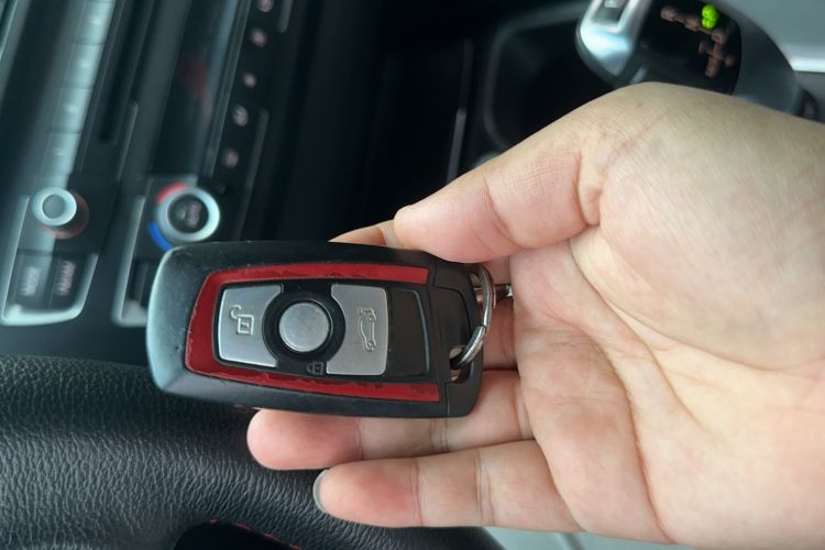 Used BMW 1 Series 2012 118i Sport Edition Vehicle Key