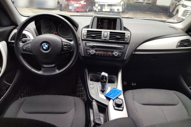 Used BMW 1 Series 2012 118i Leading Model Center Console