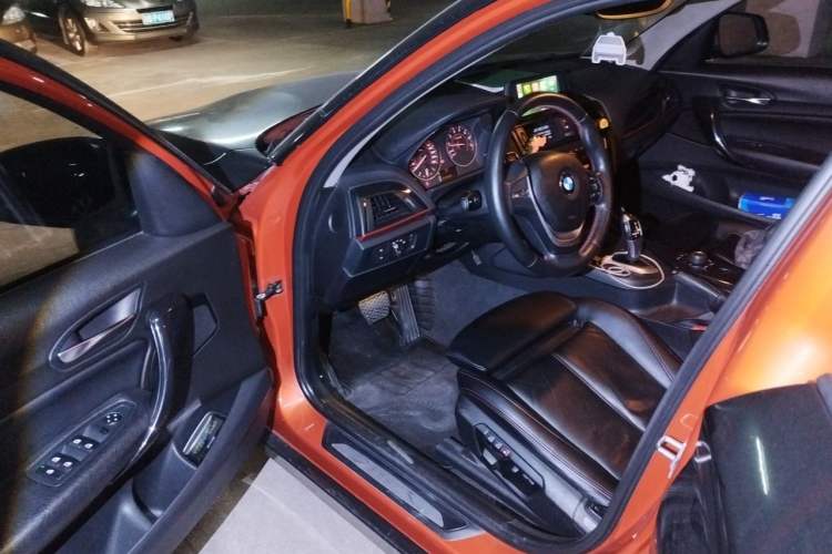 Used BMW 1 Series 2012 118i Sport Edition Driver Seat