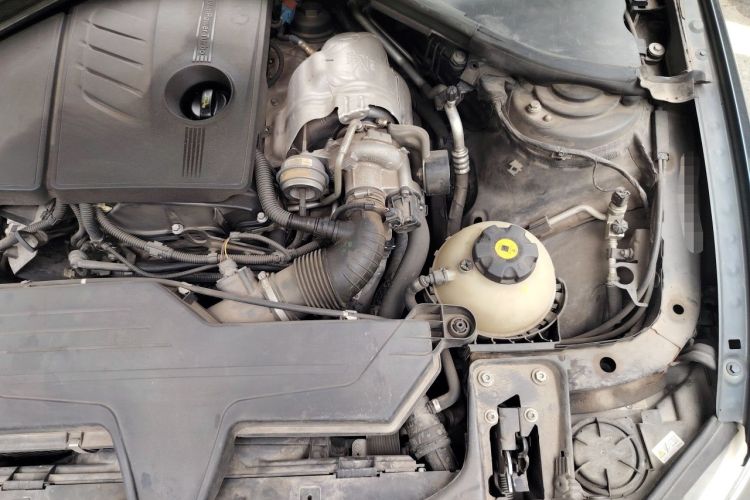 Used BMW 1 Series 2012 118i Leading Model Engine Bay Left