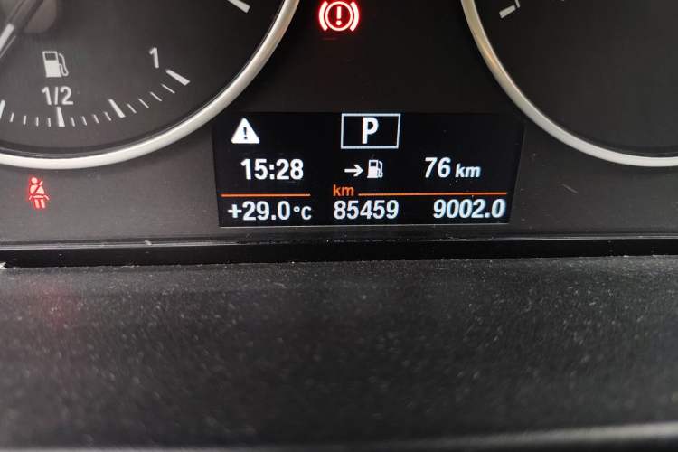 Used BMW 1 Series 2012 118i Leading Model Odometer Close Up