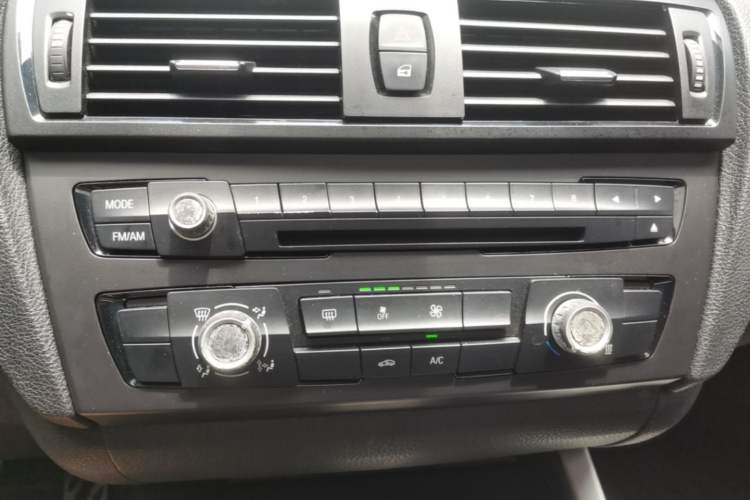 Used BMW 1 Series 2012 116i Leading Model Audio And AC Panel