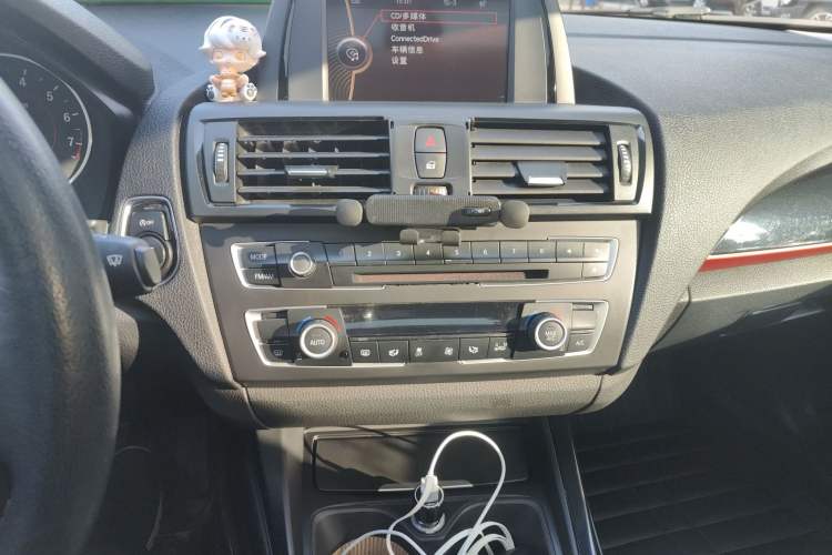 Used BMW 1 Series 2012 118i Sport Edition Audio And AC Panel