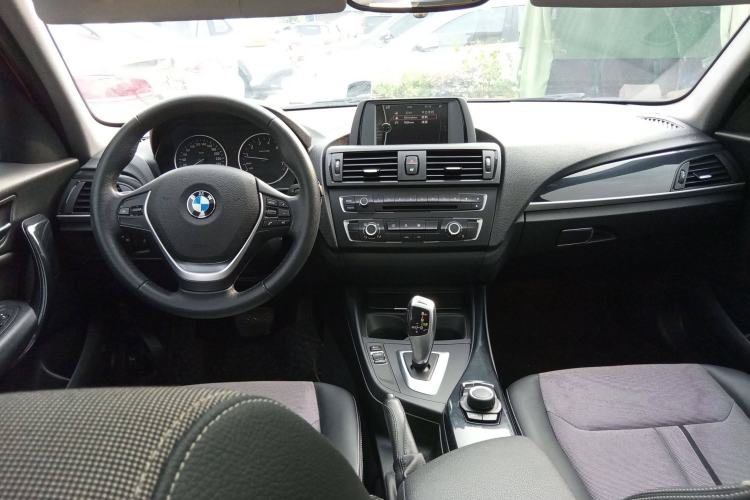 Used BMW 1 Series 2012 116i Urban Edition Center Console