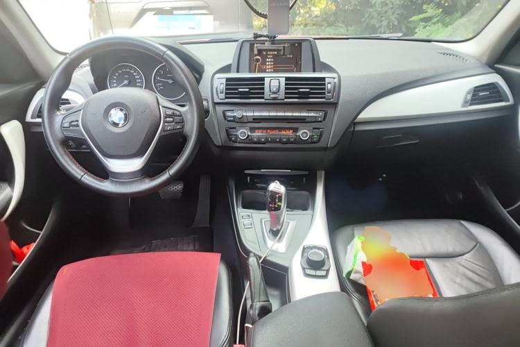 Used BMW 1 Series 2012 118i Leading Model Center Console