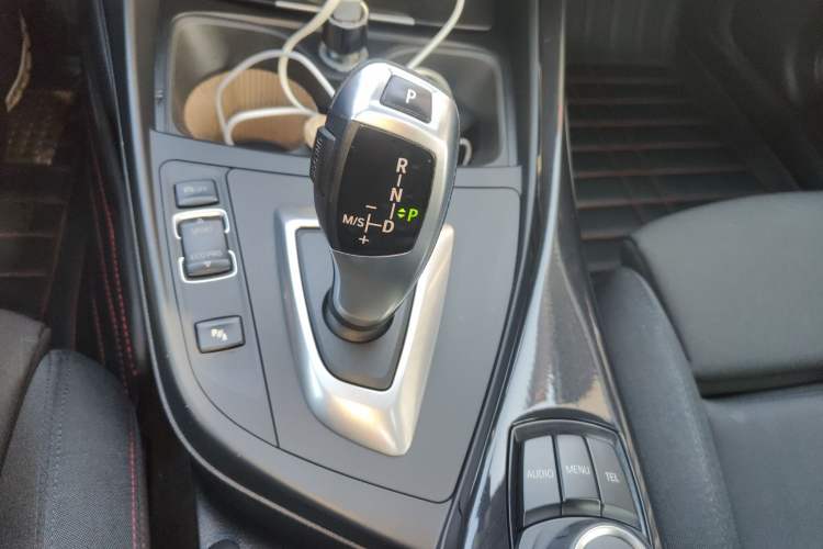 Used BMW 1 Series 2012 118i Sport Edition Gear Lever