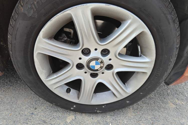 Used BMW 1 Series 2012 116i Leading Model Right Front Wheel Hub