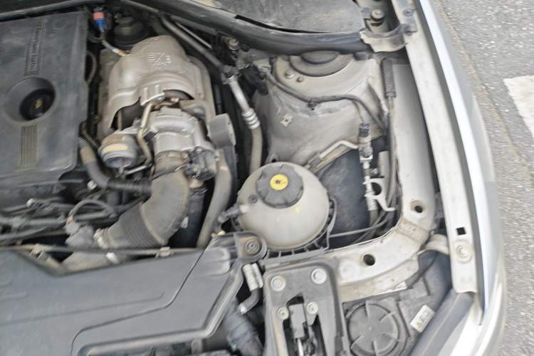 Used BMW 1 Series 2012 118i Leading Model Engine Bay Left