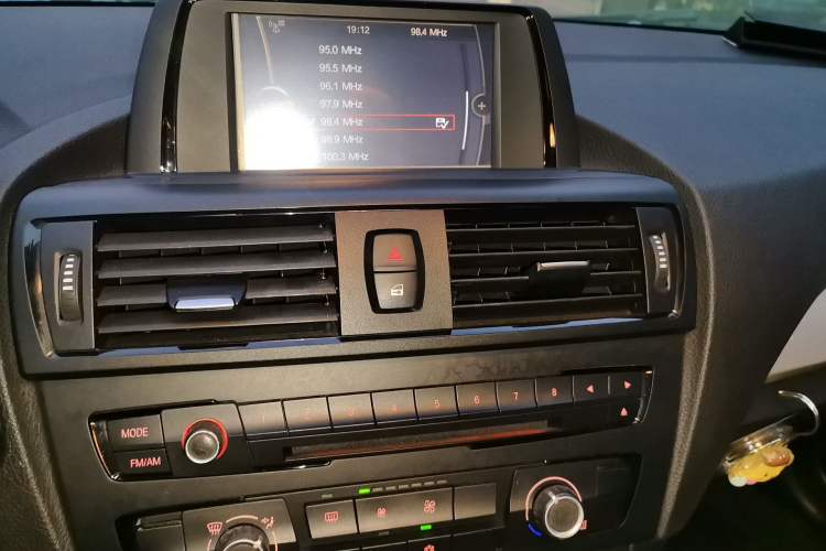 Used BMW 1 Series 2012 116i Leading Model Audio And AC Panel