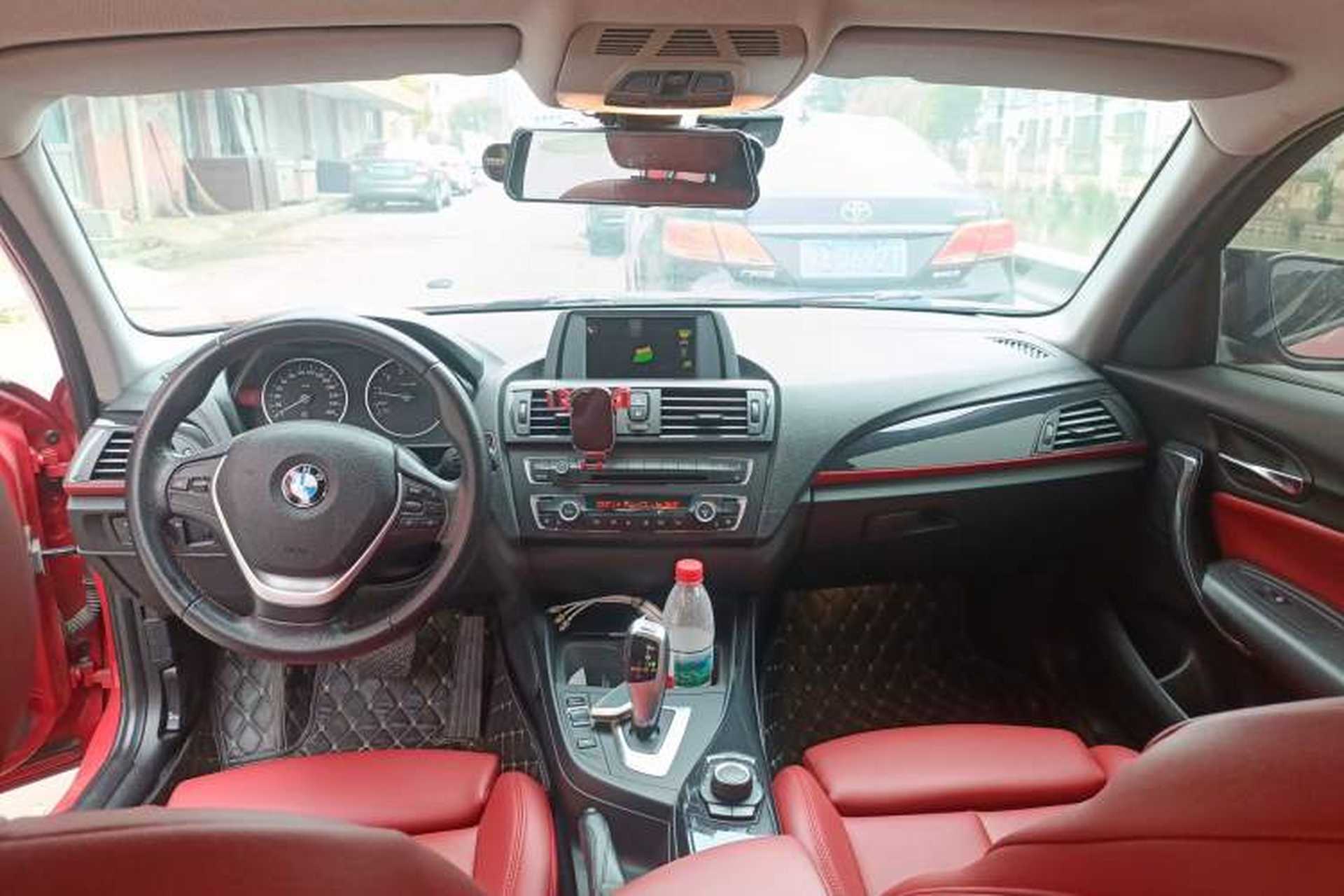 Used BMW 1 Series 2012 118i Sport Edition Center Console