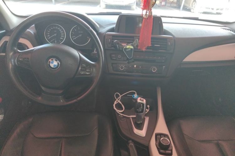 Used BMW 1 Series 2012 116i Leading Model Center Console