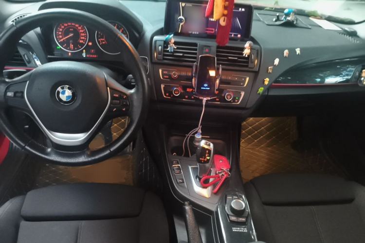 Used BMW 1 Series 2012 118i Sport Edition Center Console