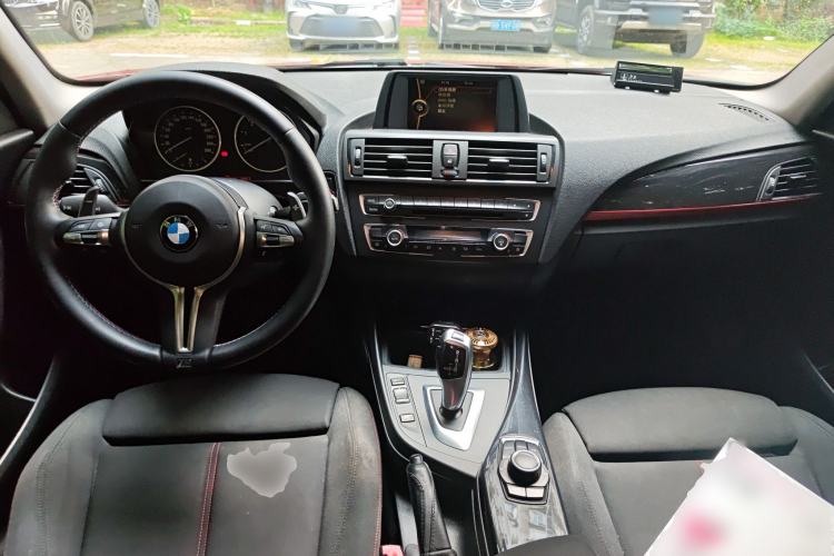 Used BMW 1 Series 2012 118i Sport Edition Center Console