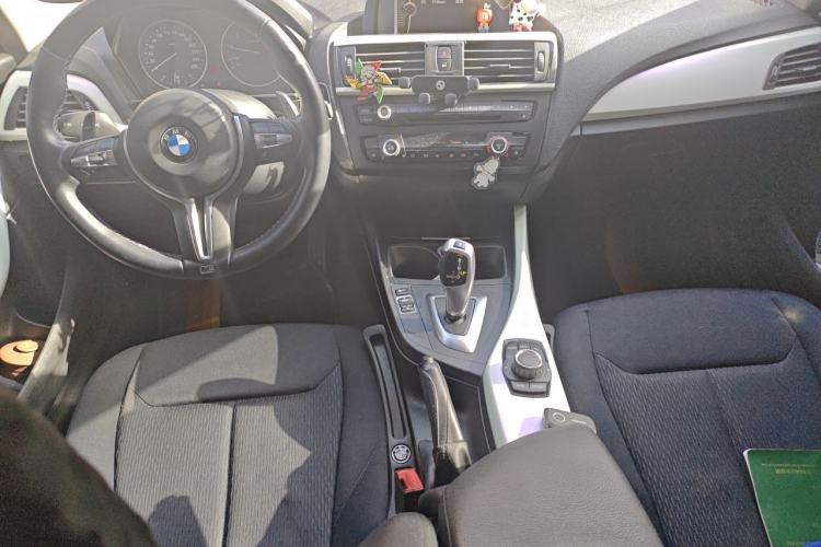 Used BMW 1 Series 2012 118i Leading Model Center Console