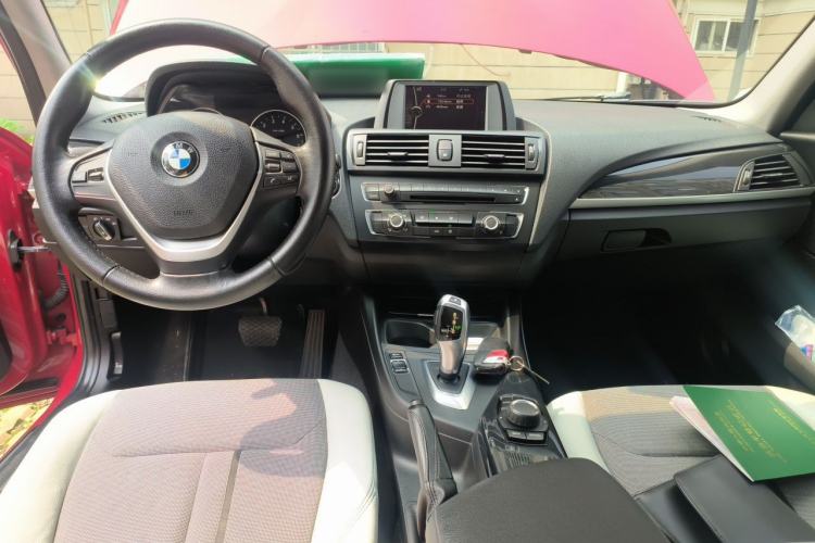 Used BMW 1 Series 2012 116i Urban Edition Center Console