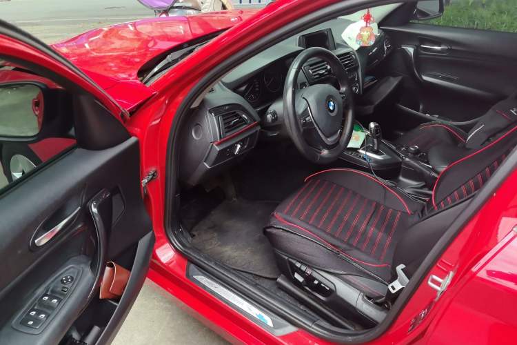 Used BMW 1 Series 2012 118i Sport Edition Driver Seat