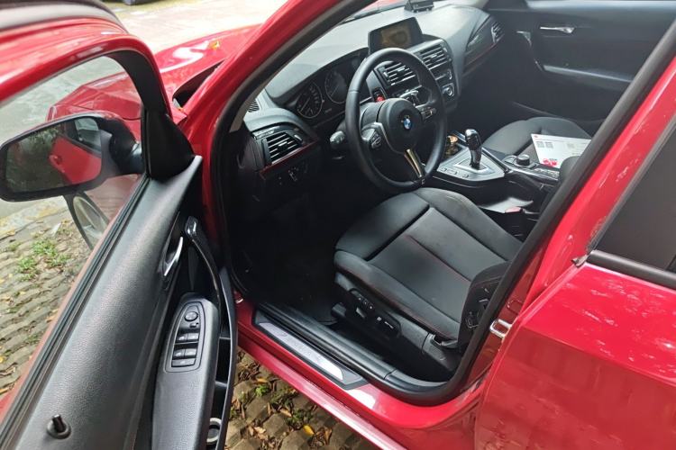 Used BMW 1 Series 2012 118i Sport Edition Driver Seat