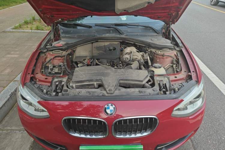 Used BMW 1 Series 2012 118i Sport Edition Engine Bay