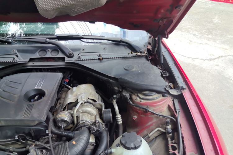 Used BMW 1 Series 2012 118i Sport Edition Engine Bay Left