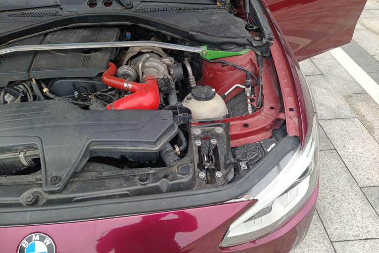 Used BMW 1 Series 2012 118i Sport Edition Engine Bay Left