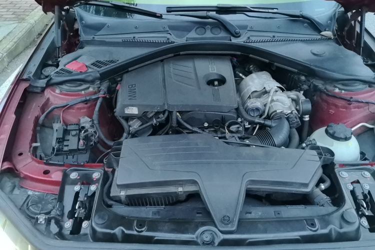 Used BMW 1 Series 2012 116i Leading Model Engine Bay