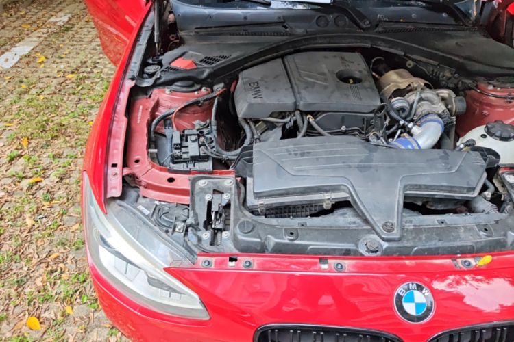 Used BMW 1 Series 2012 118i Sport Edition Engine Bay Right