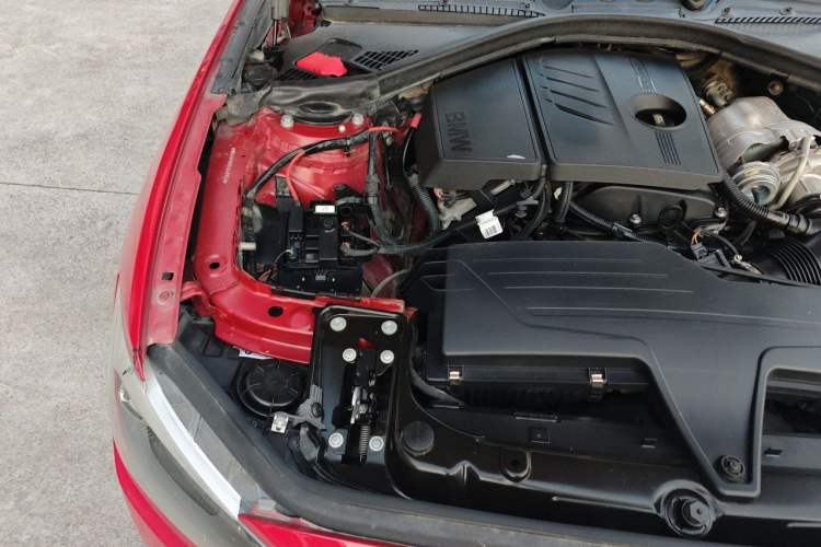 Used BMW 1 Series 2012 116i Leading Model Engine Bay Right