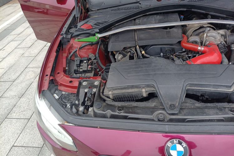 Used BMW 1 Series 2012 118i Sport Edition Engine Bay Right