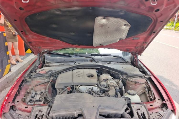 Used BMW 1 Series 2012 116i Leading Model Engine Bay