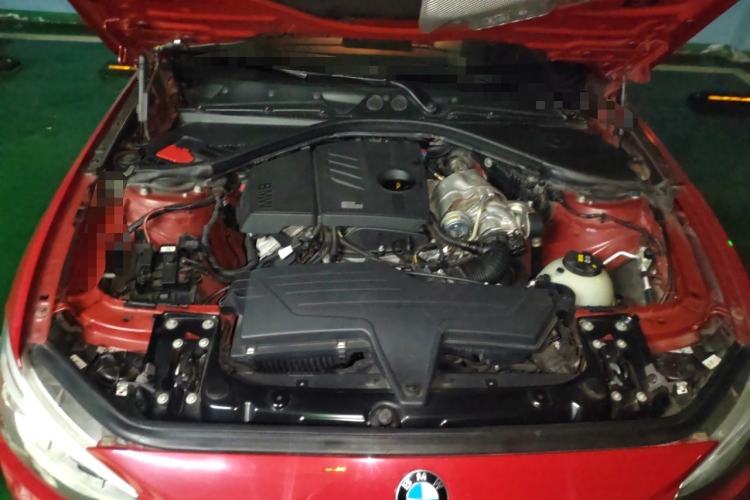 Used BMW 1 Series 2012 118i Sport Edition Engine Bay