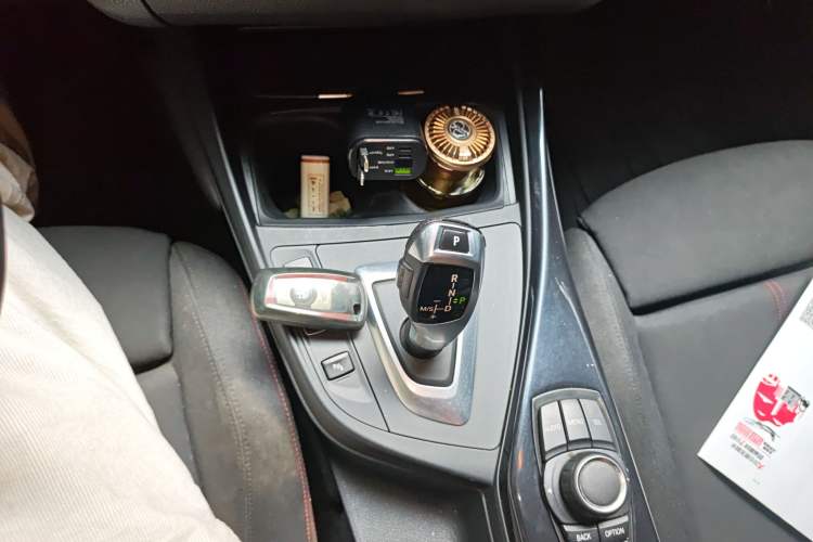 Used BMW 1 Series 2012 118i Sport Edition Gear Lever