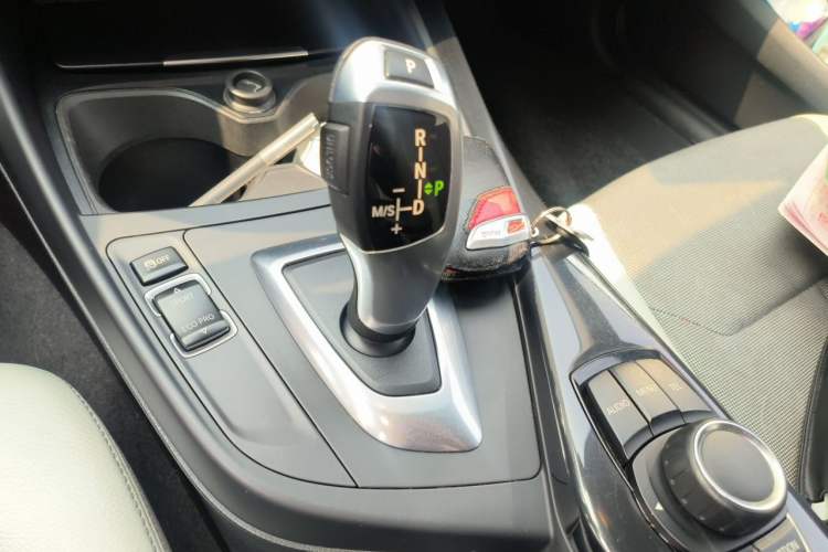 Used BMW 1 Series 2012 116i Urban Edition Gear Lever