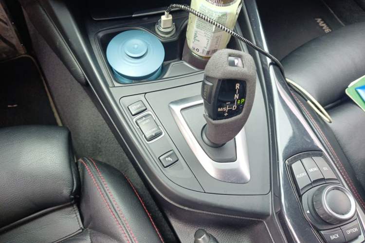 Used BMW 1 Series 2012 118i Sport Edition Gear Lever
