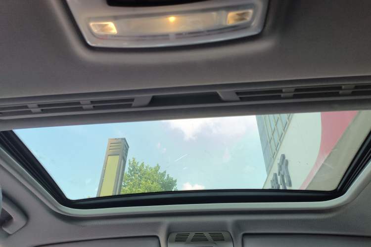 Used BMW 1 Series 2012 118i Leading Model Headliner