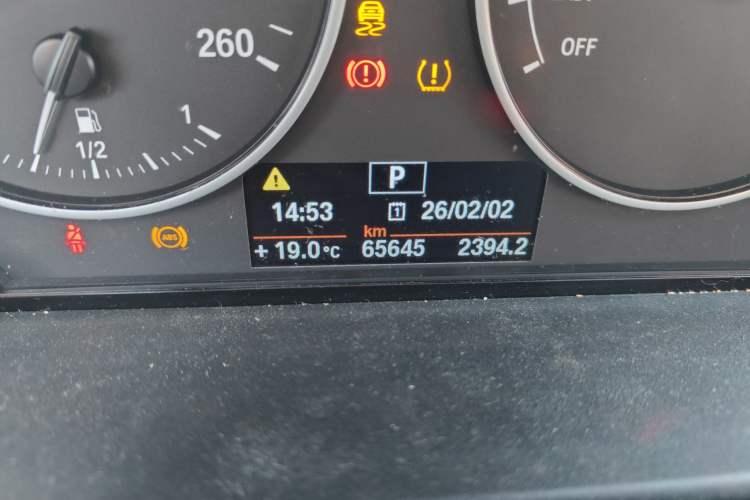 Used BMW 1 Series 2012 116i Leading Model Odometer Close Up