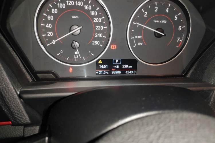 Used BMW 1 Series 2012 118i Sport Edition Odometer Close Up