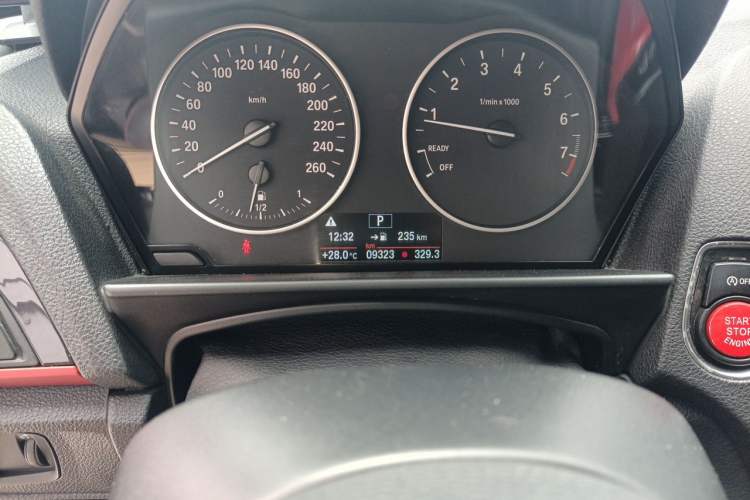 Used BMW 1 Series 2012 118i Sport Edition Odometer Close Up