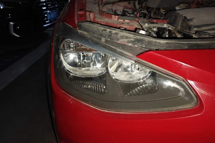Used BMW 1 Series 2012 116i Leading Model Right Front Headlight