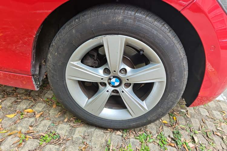 Used BMW 1 Series 2012 118i Sport Edition Right Front Wheel Hub