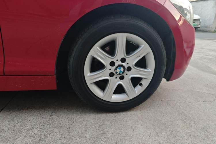 Used BMW 1 Series 2012 116i Leading Model Right Front Wheel Hub