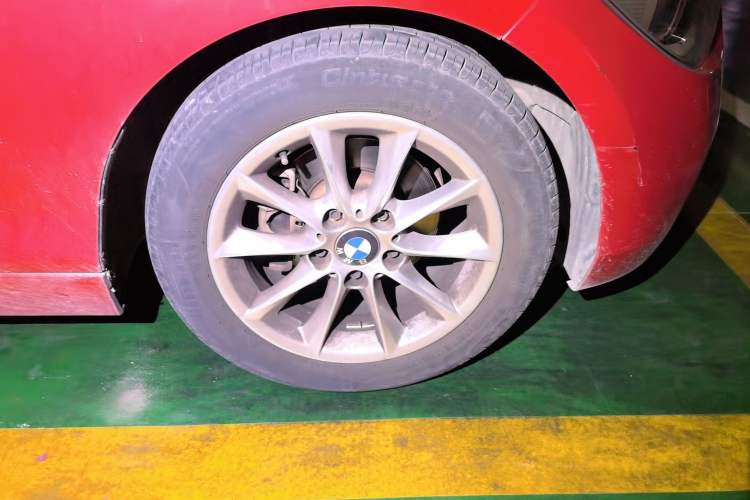 Used BMW 1 Series 2012 116i Urban Edition Right Front Wheel Hub